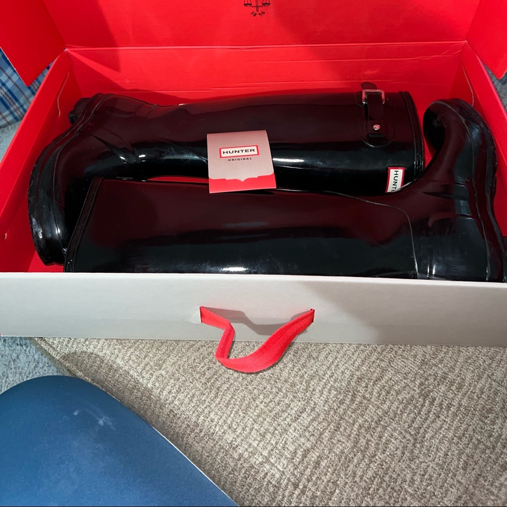 Hunter rain boots- original tall gloss